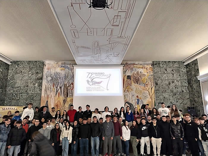 1739585519-0-72-deg-raduno-dei-bersaglieri-a-marsala-il-comitato-organizzatore-incontra-gli-studenti-dell-istituto-damiani