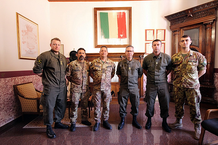 8. foto di gruppo