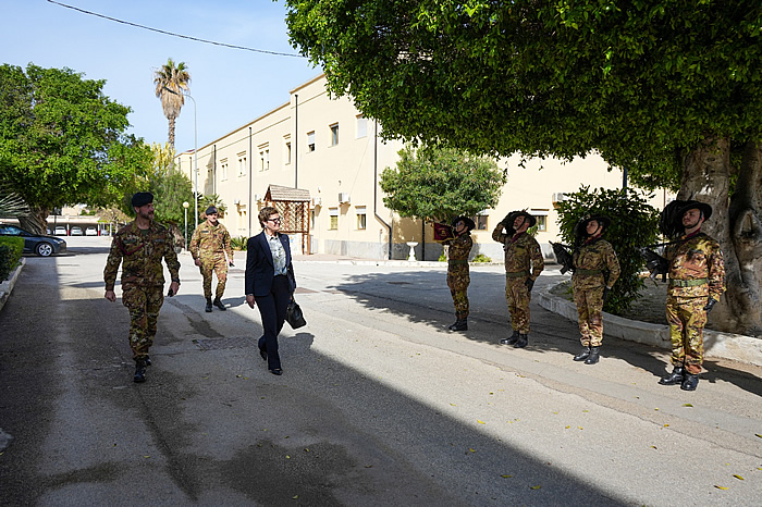 Il Prefetto di Trapani visita il 6° bersaglieri